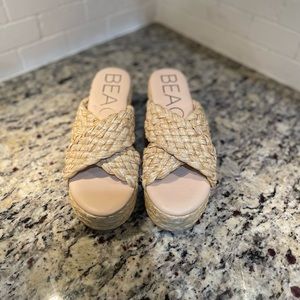 Natural Reflection Sandals by Matisse size 7
